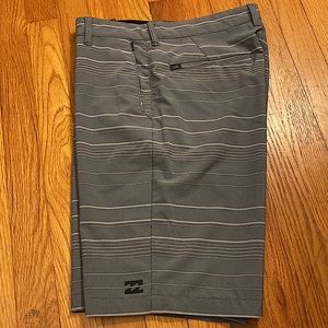 Billabong Hybrid Shorts Men’s Size 30